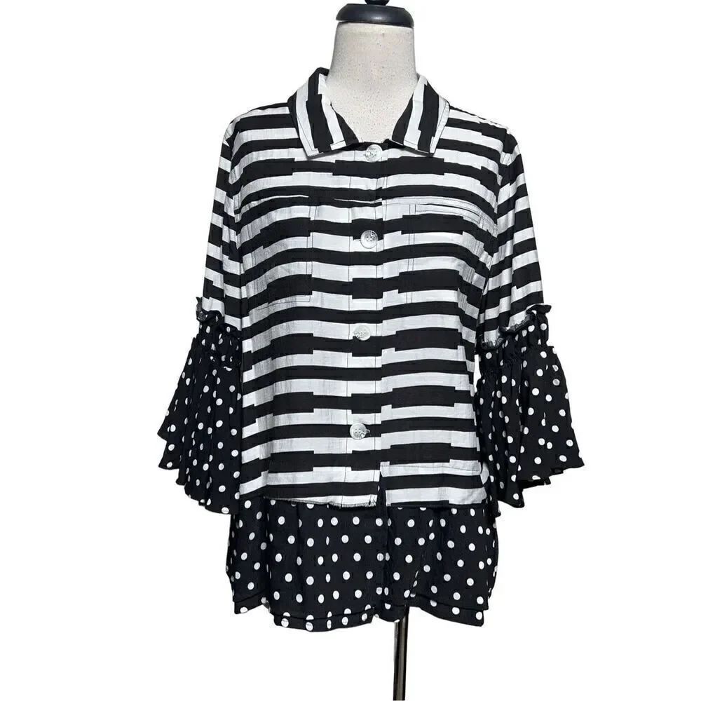 Dor Dor Couture Ruffled 3/4 Flutter Sleeve Empire Waist Tunic Blouse Medium